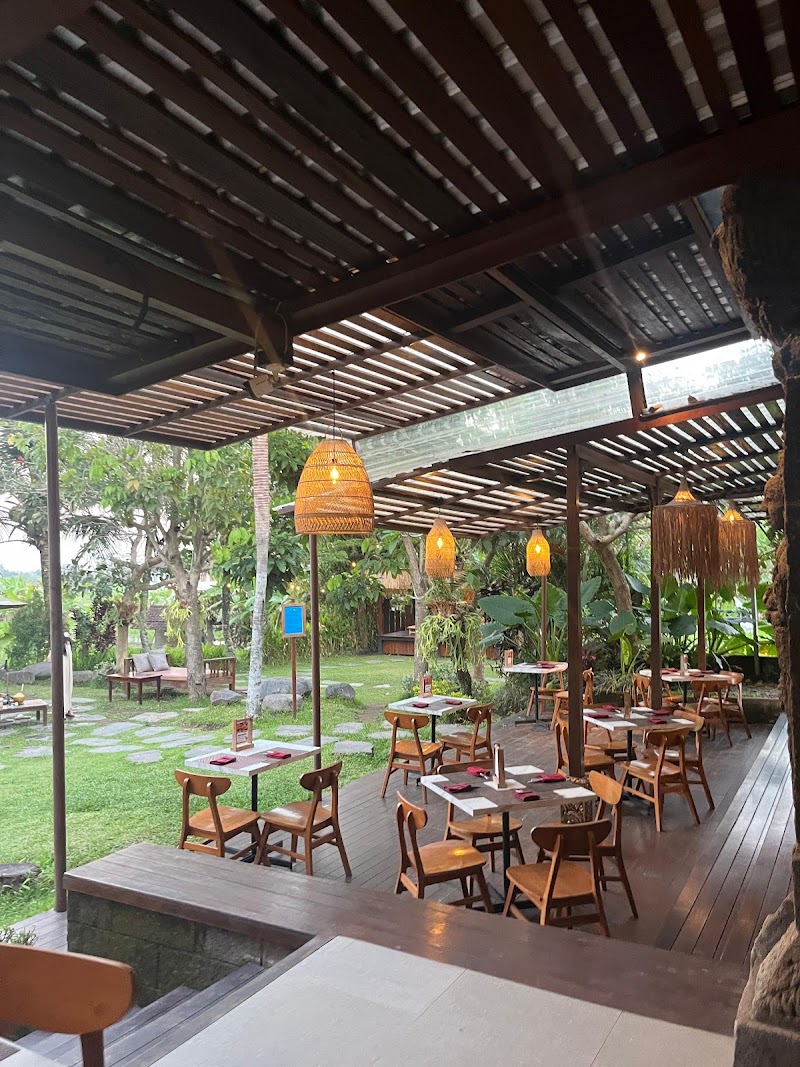 Good Day Resto & Pool Bar - Good Day Resto & Pool Bar, Jl. Raya Sayan Gang Puskesmas 2. Subak Sayan, Kutuh, Kecamatan Ubud, Kabupaten Gianyar, Bali 80571, Indonesia