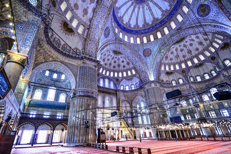 The Blue Mosque - The Blue Mosque Cankurtaran, At Meydanı Cd No:7, 34122 Fatih/İstanbul, Türkiye
