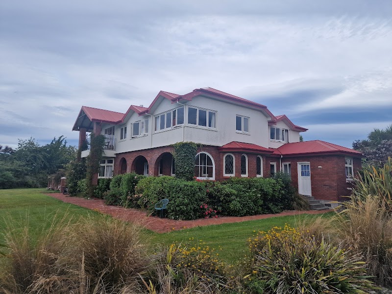 Te Anau Lodge - Te Anau Lodge, 52 Howden Street, Te Anau 9681, New Zealand