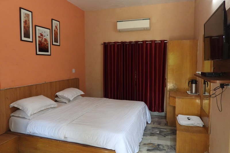 Rising Sun Retreat - Rising Sun Retreat near Old Municipal Check Post, Mount Abu, Rajasthan 307501, India