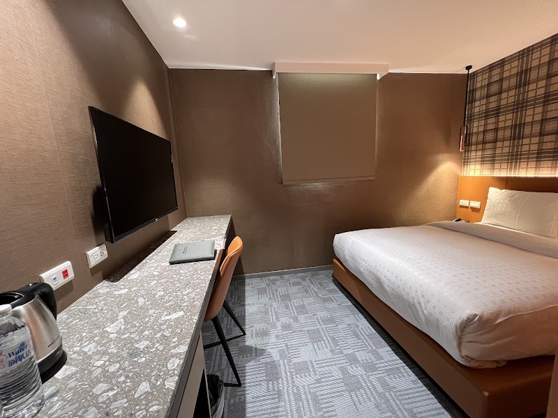 Royal Group Hotel Xiong Zhong Branch - Royal Group Hotel Xiong Zhong Branch No. 44號, Jianguo 3rd Rd, Gangxi Village, Sanmin District, Kaohsiung City, Taiwan 807