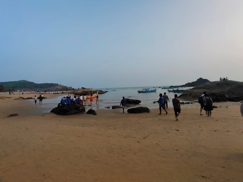 Om Beach Lagoon Stream - Om Beach Lagoon Stream Om Beach, Half Moon Beach, Paradise Beach Trail, Gokarna, Karnataka 581326, India