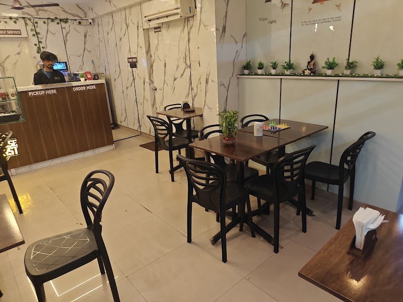 CHEESE BURST CAFE - CHEESE BURST CAFE Kirlampudi Layout, Chinna Waltair, Pedda Waltair, Visakhapatnam, Andhra Pradesh 530017, India