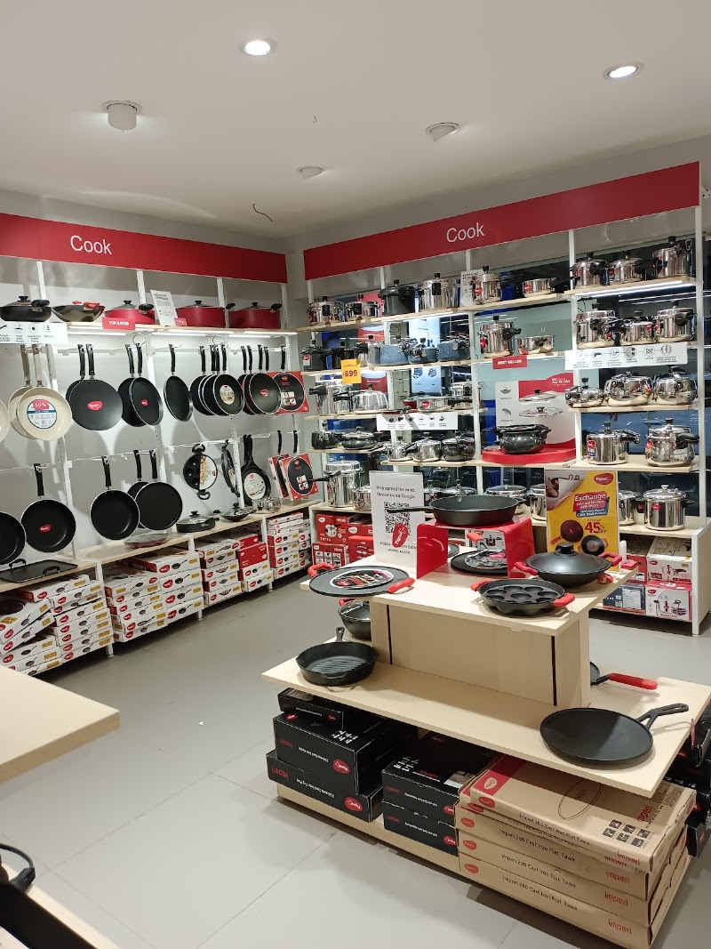 Pigeon Exclusive Store - Pandri, Raipur | Chimneys, Hobs, Cast Iron Cookware & More - Pigeon Exclusive Store - Pandri, Raipur | Chimneys, Hobs, Cast Iron Cookware & More, Jeewan Bima Marg, Main Rd, nearby Hotel Simran Pride, Pandri, Raipur, Chhattisgarh 492004, India
