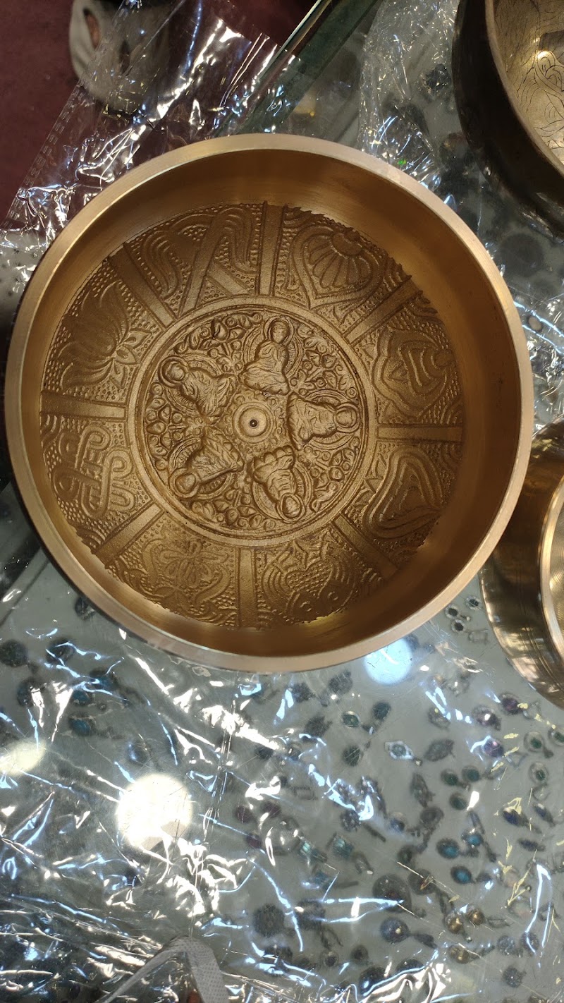 New Kashmir Art And Crafts(Govt Regd) - New Kashmir Art And Crafts(Govt Regd) Ground floor, Spencer Plaza Mall, G60, Anna Salai, Chennai, Tamil Nadu 600002, India
