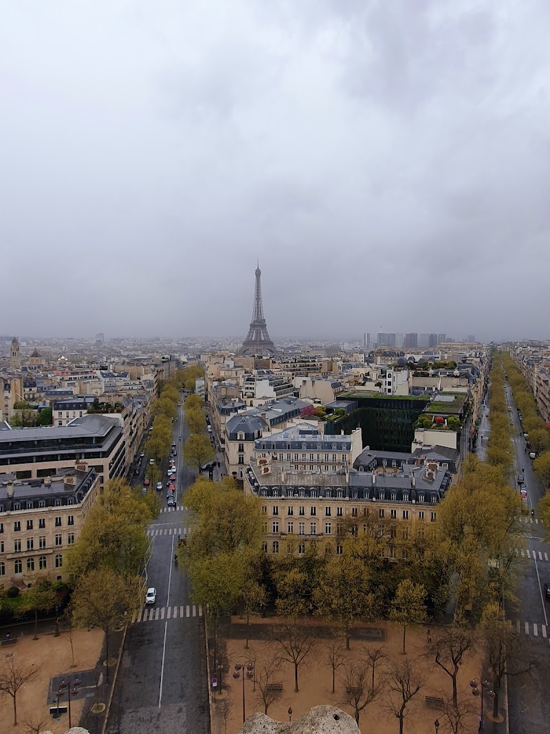 Arc de Triomphe - Arc de Triomphe Pl. Charles de Gaulle, 75008 Paris, France
