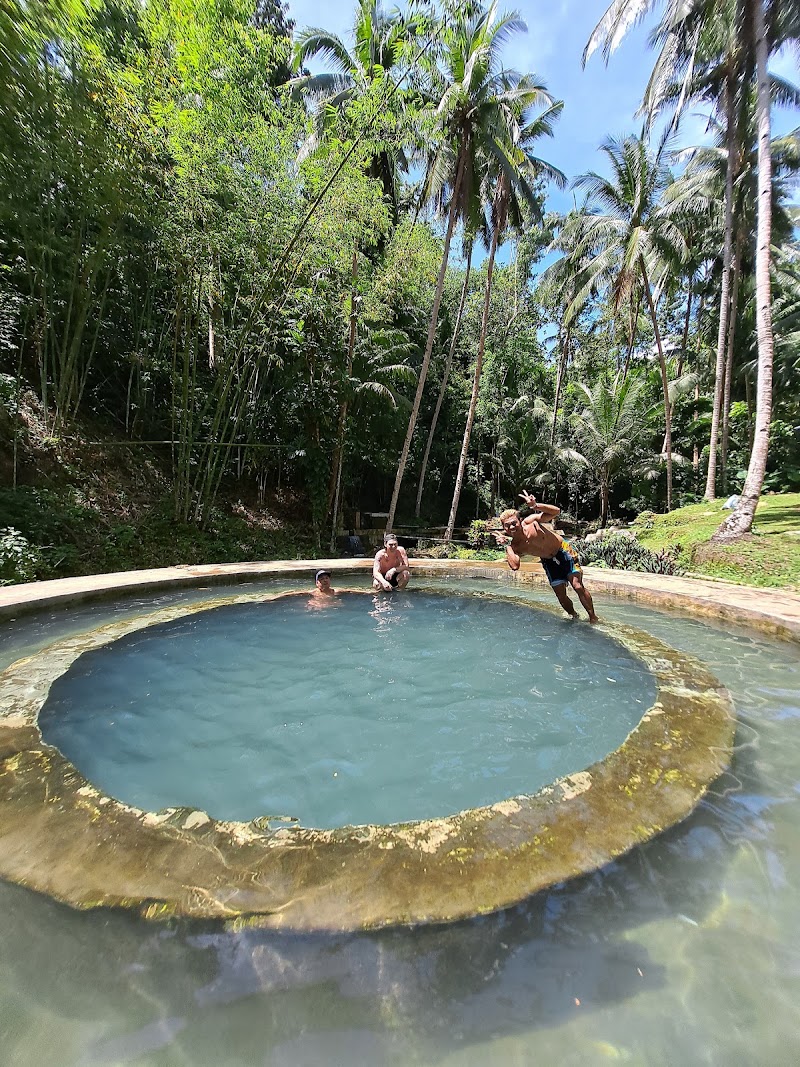 Lugnason Falls - Lugnason Falls, 4GXM+CG6, San Juan, Siquijor, Philippines