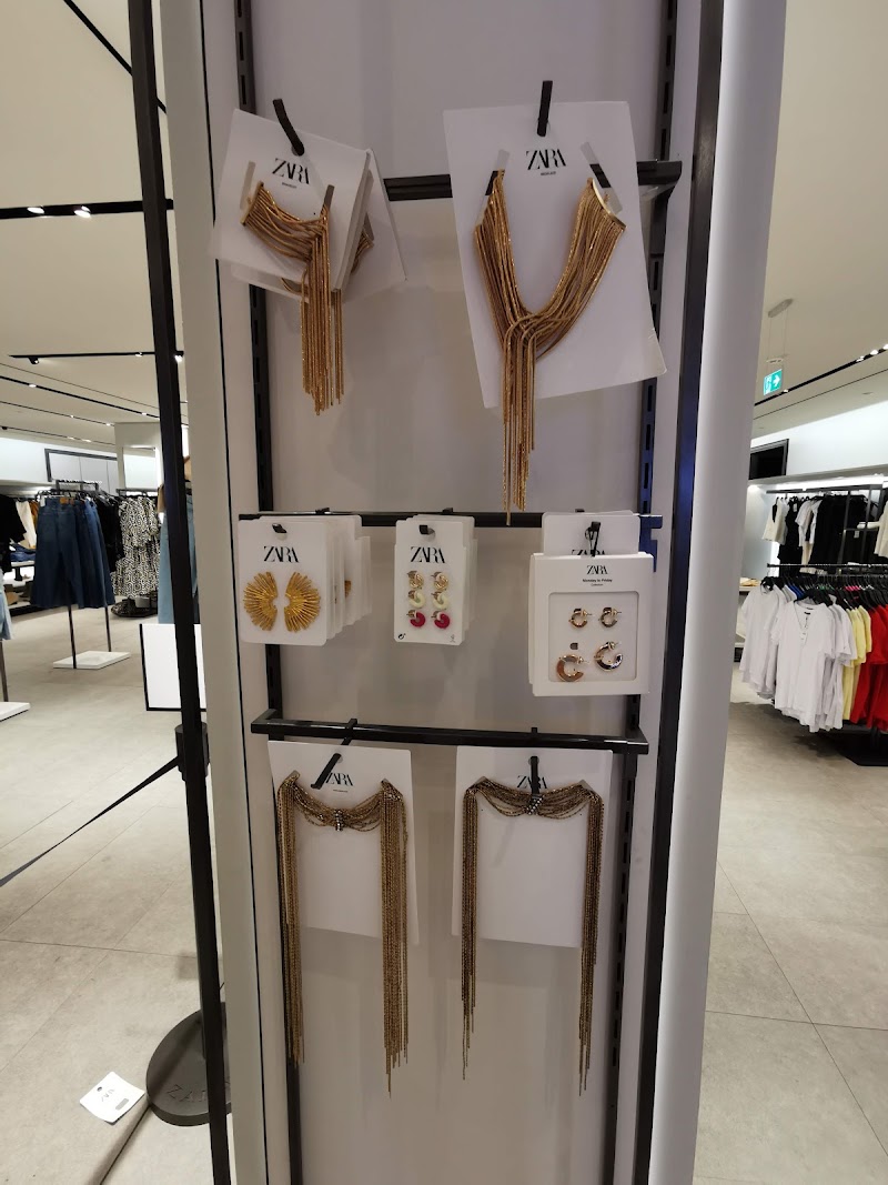 ZARA - ZARA, Börsenstraße 2-4, 60313 Frankfurt am Main, Germany