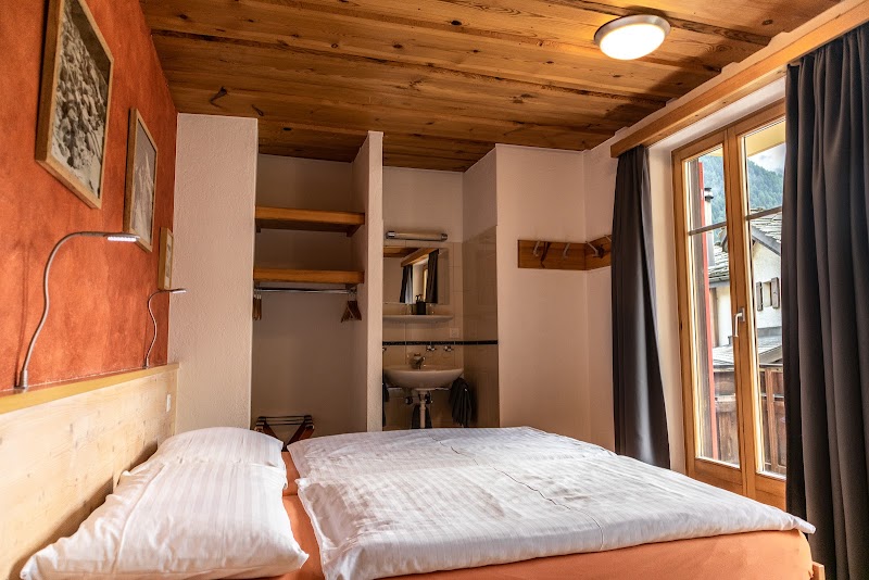 Hotel Bahnhof Zermatt - Hotel Bahnhof Zermatt Bahnhofpl. 54, 3920 Zermatt, Switzerland