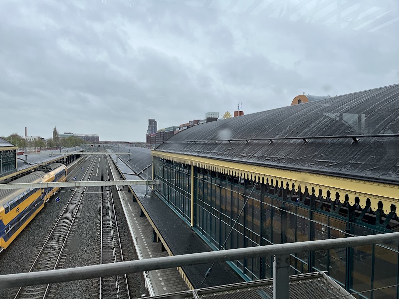's-Hertogenbosch - 's-Hertogenbosch, Stationsplein, 5211 BP 's-Hertogenbosch, Netherlands