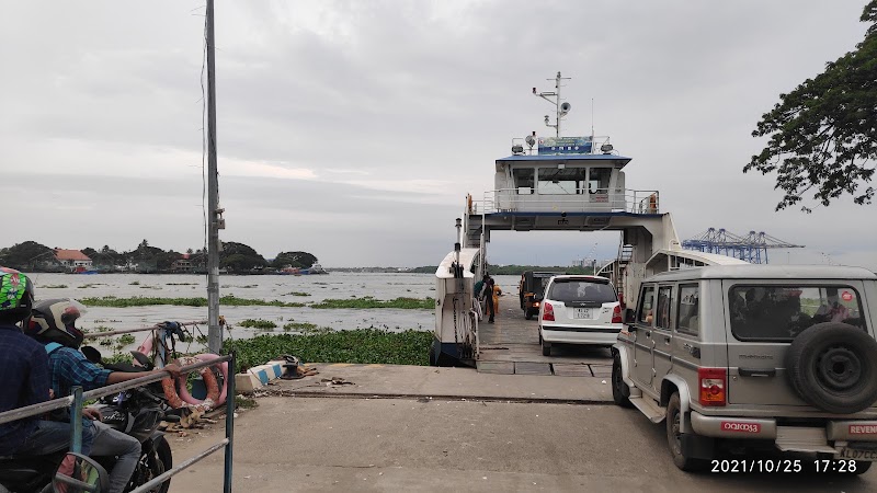 Vypin Fort Kochi Roro Service - Vypin Fort Kochi Roro Service, X69W+C2J, Fort Kochi, Kochi, Keralam 682001, India