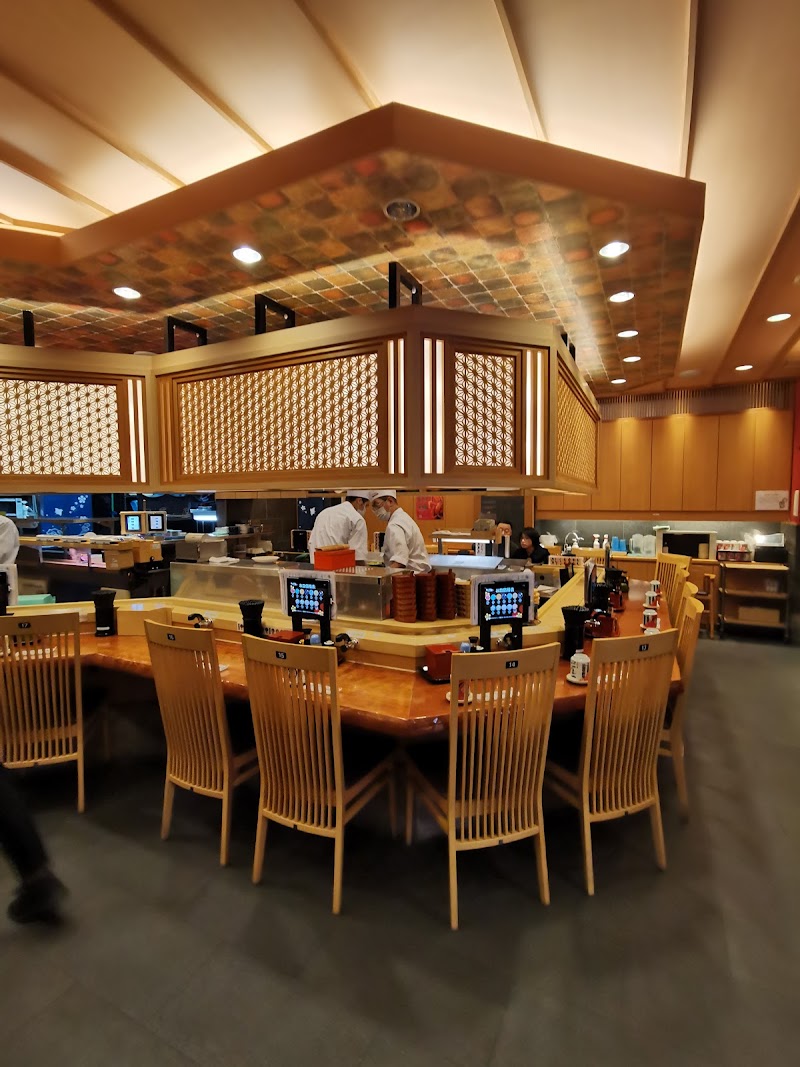 Omicho Market - Omicho Market 50 Kamiōmichō, Kanazawa, Ishikawa 920-0905, Japan