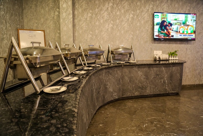 Four Leaf Hotel - Sapphire Blue, Varanasi - Four Leaf Hotel - Sapphire Blue, Varanasi Four Leaf Hotel Sapphire Blue, S-20/53, Buddha Vihar Colony, Cantonment Rd, behind Madin Hotel, Varanasi cantonment, Varanasi, Uttar Pradesh 221002, India