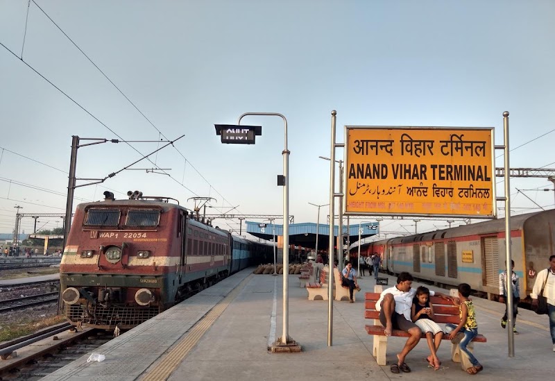 Anand Vihar Terminal - Anand Vihar Terminal Footover Bridge, Plot Alpha, Isbt Anand Vihar, Anand Vihar, Delhi, 110092, India
