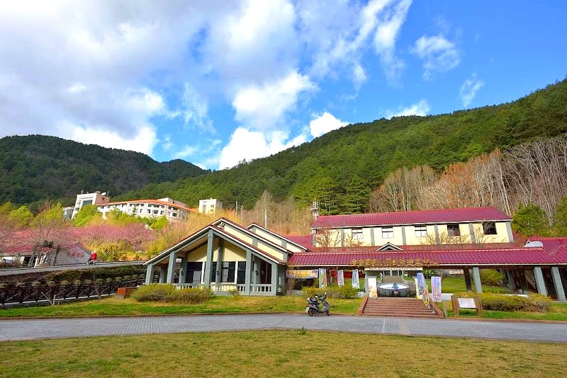 Wuling Farm - Wuling Farm No. 3-1號, Wuling Rd, Pingdeng Village, Heping District, Taichung City, Taiwan 42495