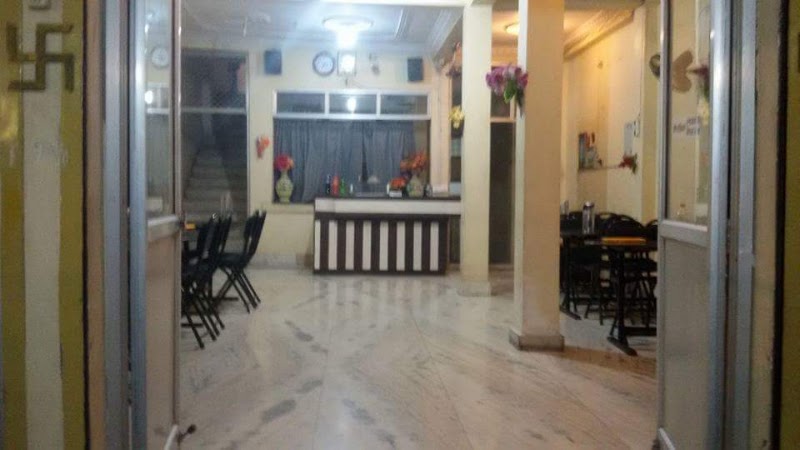 Hotel Shri Gurukripa - Hotel Shri Gurukripa SH 14, Pushp Vihar Colony, Shah Colony, Bina Railway Colony, Bina, Madhya Pradesh 470113, India