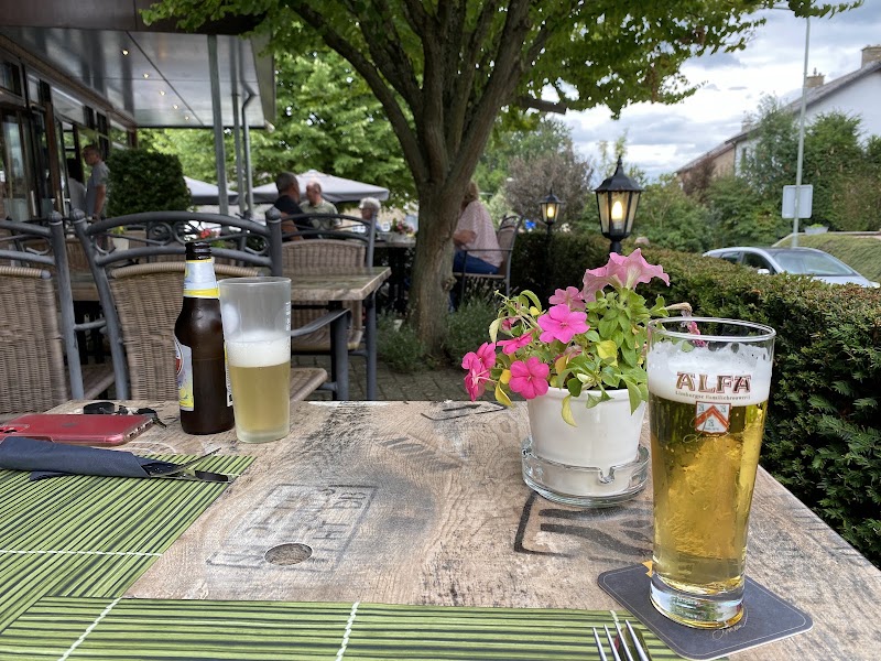 Frituur de Krieëkel & Pub d'r Bennet - Frituur de Krieëkel & Pub d'r Bennet Krekelstraat 2, 6285 AR Epen, Netherlands