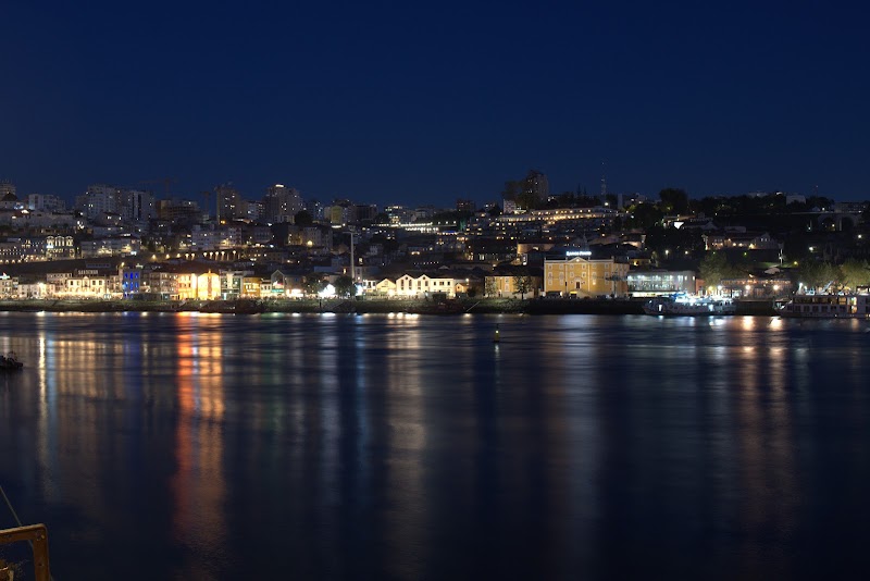 Scenic Azure - Scenic Azure, Cais de Miragaia, 4050-430 Porto, Portugal