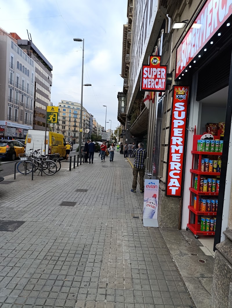 King Supermercat 24 - King Supermercat 24, Carrer d'Aragó, 277, Eixample, 08007 Barcelona, Spain