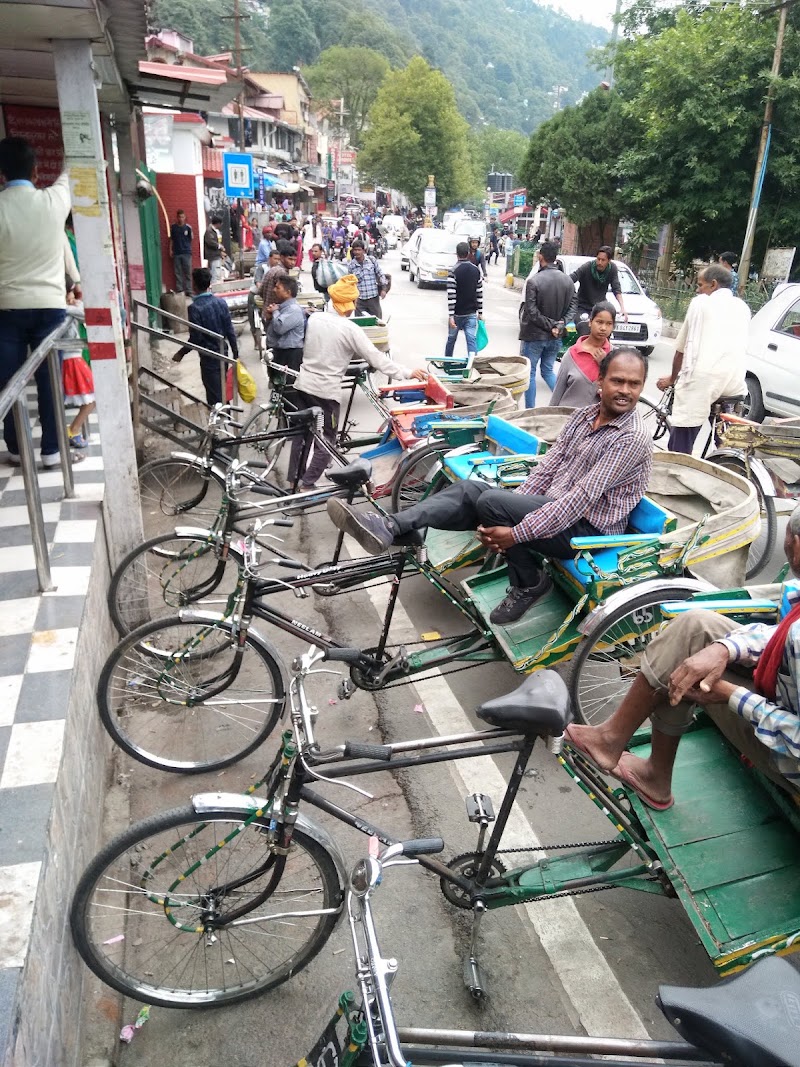 Rickshaw Stand - Rickshaw Stand, 9FR4+M6H, Mall Rd, Mallital, Nainital, Uttarakhand 263001, India