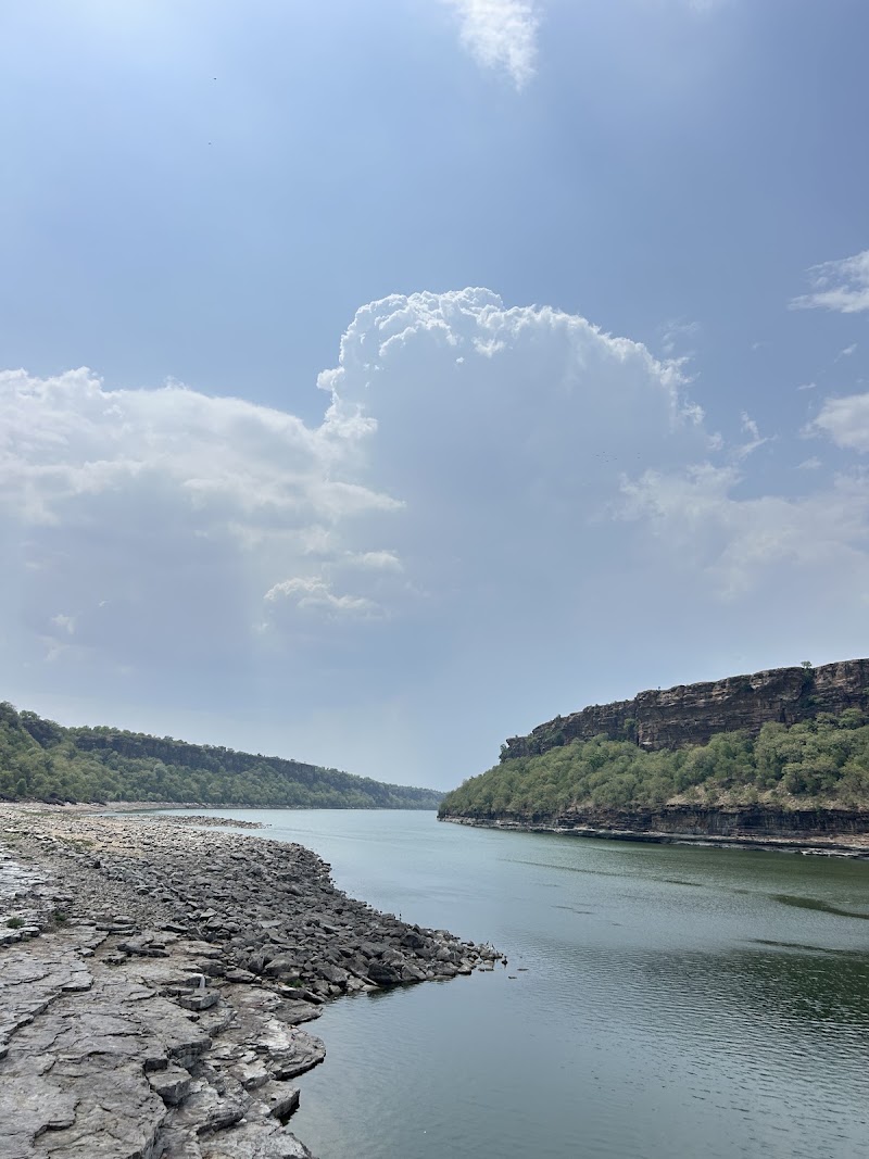 Gandhi Sagar dam boating point