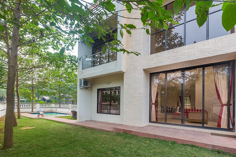 StayVista at Greenwoods Seven Villa | Private Villa with Pool in Lonavala - StayVista at Greenwoods Seven Villa | Private Villa with Pool in Lonavala Villa No. 7, Greenwoods Sadar layout, Old Khandala Rd, St.Stanislaus Villa, Khandala, Lonavala, Maharashtra 410302, India