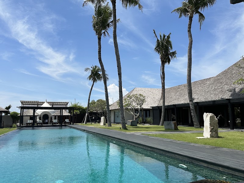The Istana - The Istana Jl. Uluwatu Jl. Pantai Suluban, Pecatu, Kec. Kuta Sel., Kabupaten Badung, Bali 80361, Indonesia