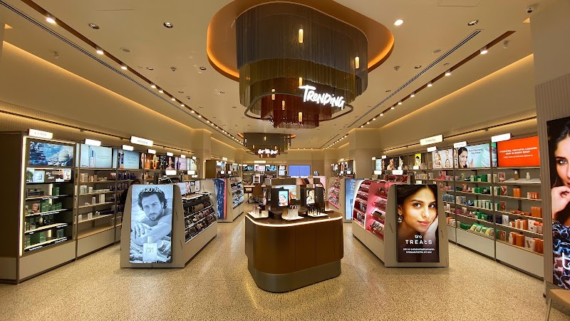 Tira, Nexus Elante Mall, Chandigarh - Tira, Nexus Elante Mall, Chandigarh, Ground floor Plot no 178 178A, Nexus Elante mall Unit 3, Industrial Area Phase I, Chandigarh, 160002, India