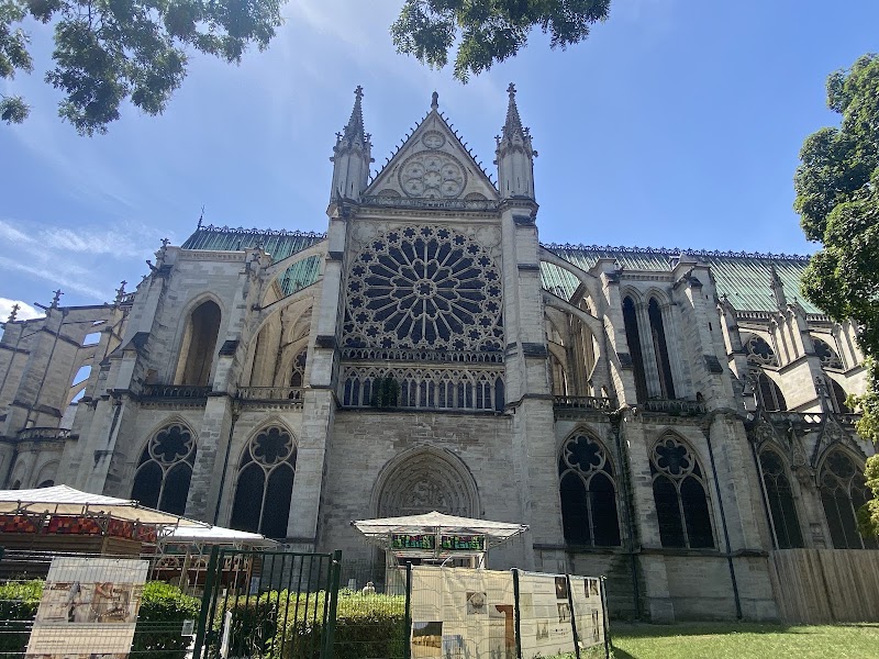 Basilique Cathédrale Saint-Denis - Basilique Cathédrale Saint-Denis 1 Rue de la Légion d'Honneur, 93200 Saint-Denis, France