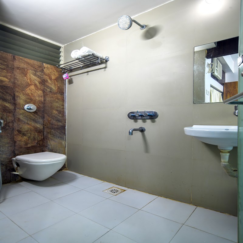 Hotel Satyug Inn - Hotel Satyug Inn, Sai mandir ke samne, 3/1, Chaubis khamba marg, Kot Mohalla, Jaisinghpura, Ujjain, Madhya Pradesh 456010, India