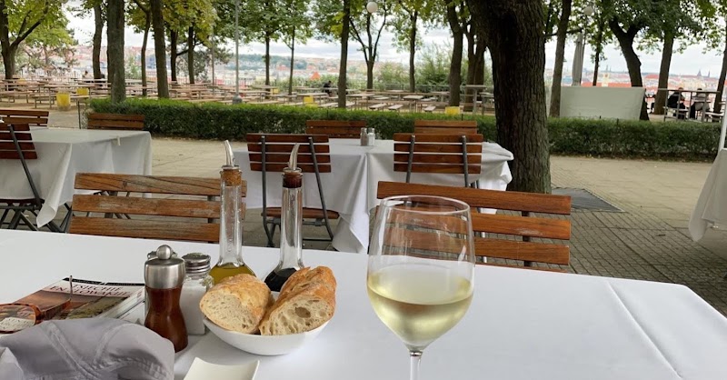 Zahrádky Letná Beer Garden - Zahrádky Letná Beer Garden Letenské sady 341, 170 00 Praha 7-Holešovice, Czechia