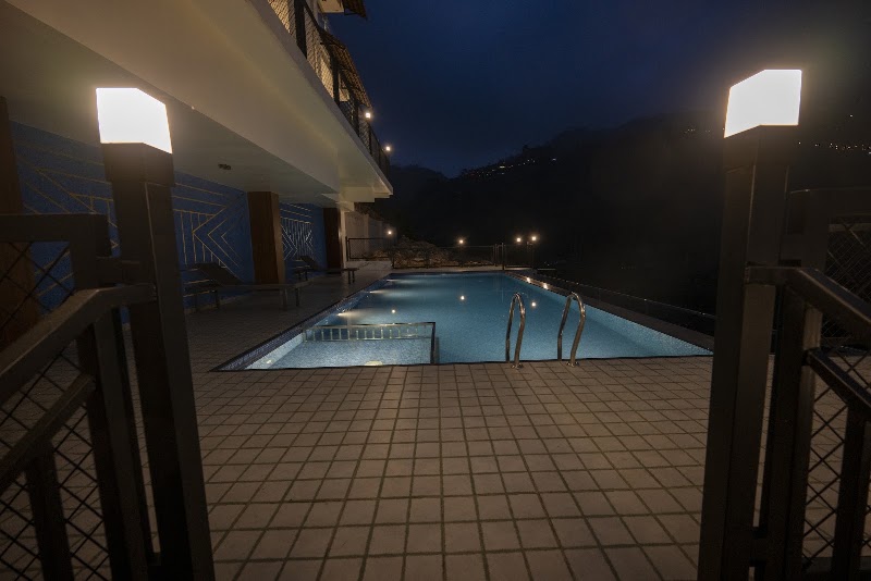 Silver Cascade, Munnar - Silver Cascade, Munnar, 23X5+Q33, Attukkad Waterfalls Road, Pallivasal, Munnar, Keralam 685612, India