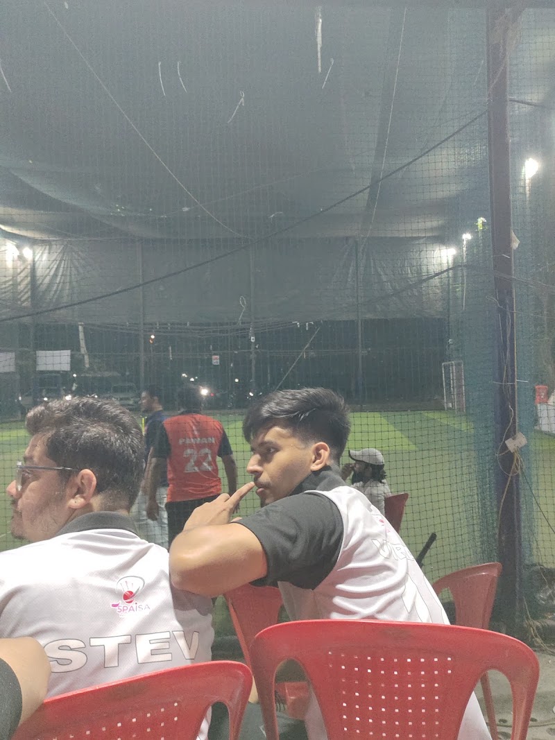 V4 Sports Arena - V4 Sports Arena Yashwant Smruti, ANAND NAGAR BARKHA CO-OPERATIVE GROUP HOUSING SOCIETY, Bhandup Village Rd, opp. Usha Nagar, Usha Nagar, Bhandup West, Mumbai, Maharashtra 400078, India