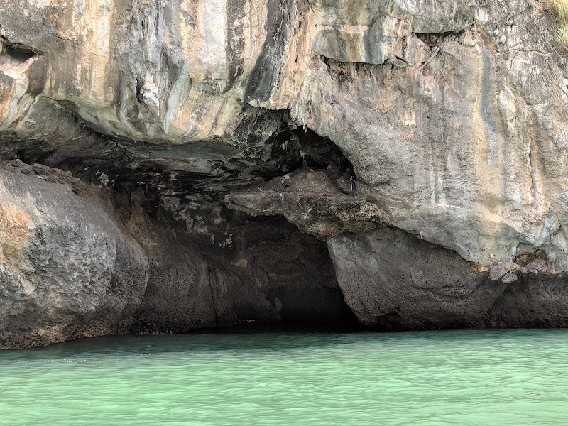 Cave Pra Nang Beach - Cave Pra Nang Beach 2R5P+6M4, Ao Nang, Mueang Krabi District, Krabi 81000, Thailand