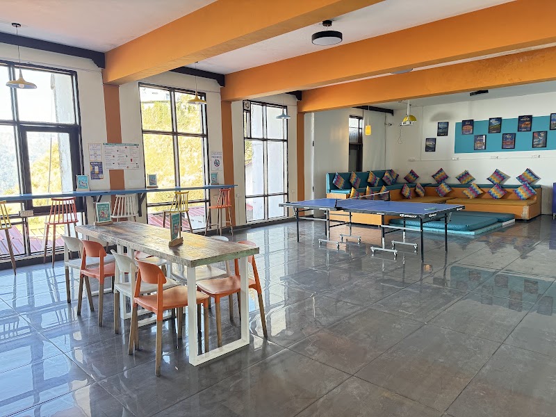 goSTOPS Mussoorie Picture Palace - goSTOPS Mussoorie Picture Palace, Big Bend, Picture Palace, Road, The Mall Road, Mussoorie, Uttarakhand 248179, India