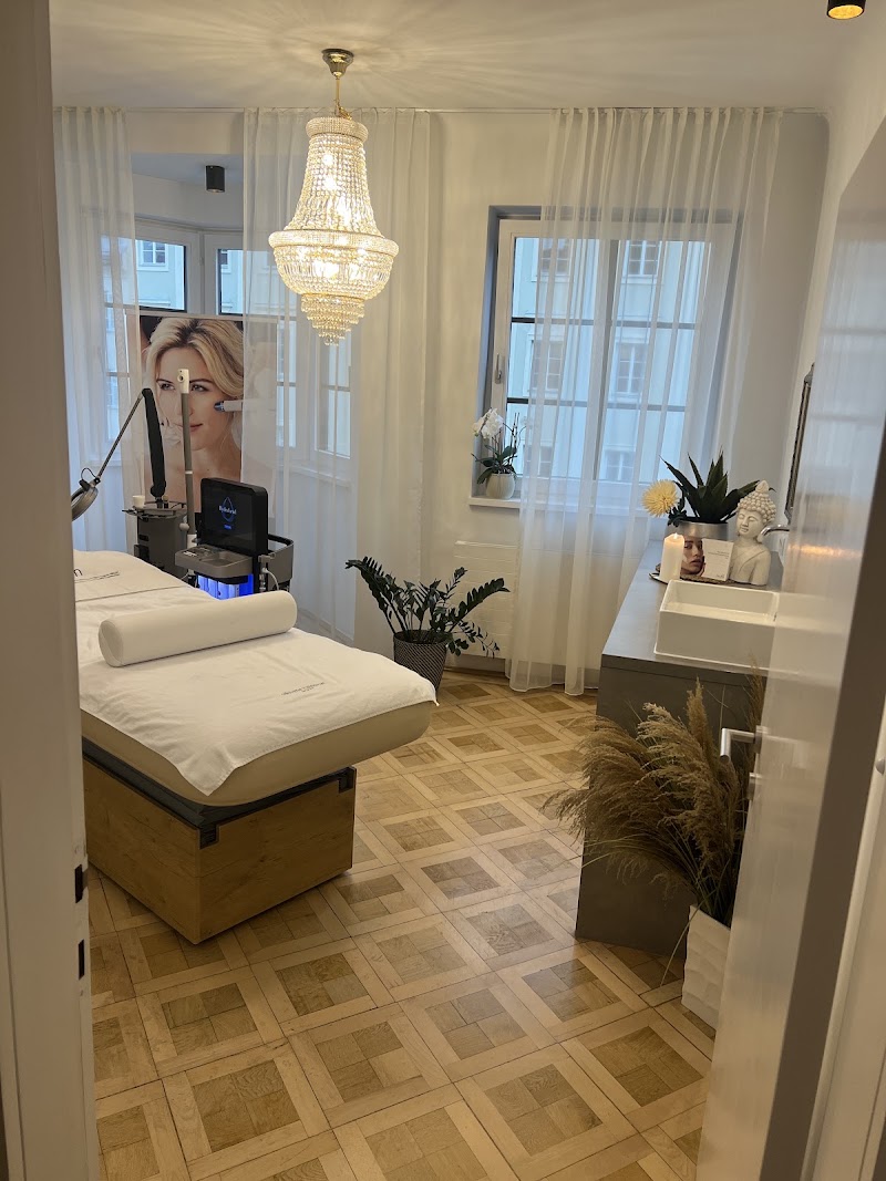 InnSKIN - Kosmetik | Haarentfernung | Hydrafacial | Verjüngung - InnSKIN - Kosmetik | Haarentfernung | Hydrafacial | Verjüngung Maria-Theresien-Straße 22, 6020 Innsbruck, Austria