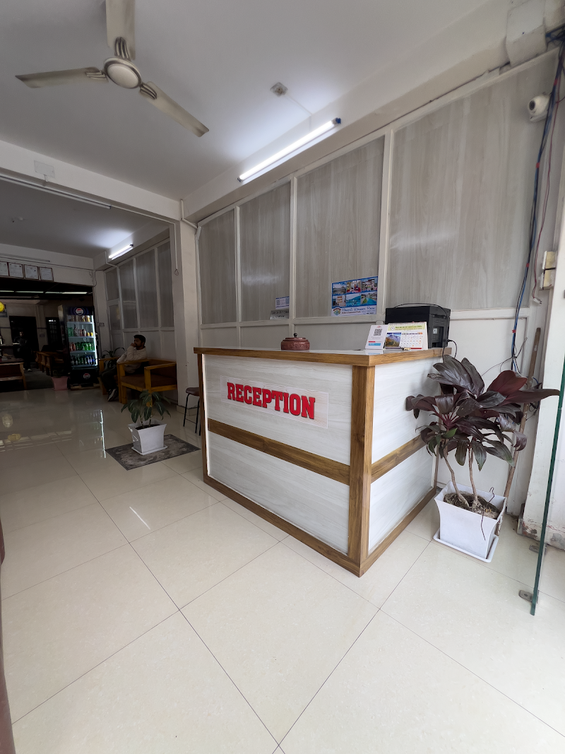 Hotel Lake n Yeti - Hotel Lake n Yeti, Lakeside Rd, Pokhara 33700, Nepal