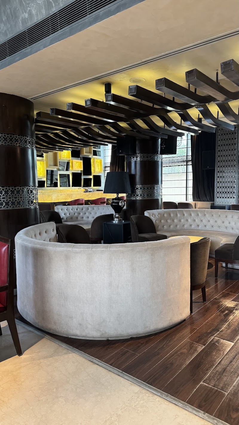 Udman Hotel Chhatarpur - Udman Hotel Chhatarpur Chandan Hola, Plot No. 538, Main Chhatarpur Rd, Chhatarpur, New Delhi, Delhi 110074, India