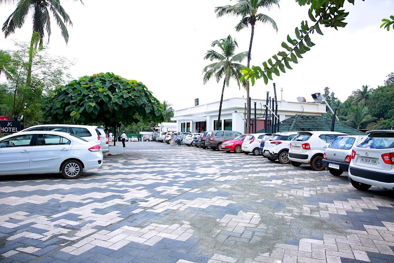 WHITE HOUSE RESTAURANT - WHITE HOUSE RESTAURANT Wayanad Rd, near Odungakadu Makham, Engapuzha, Puduppadi, Kozhikode, Keralam 673586, India