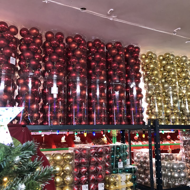 Roys Wonderland-Christmas Trees & Decors - Roys Wonderland-Christmas Trees & Decors, 174,175, 2nd floor, 173, Commercial Street, above Bhagathram Sweets, Tasker Town, Shivaji Nagar, Bengaluru, Karnataka 560001, India