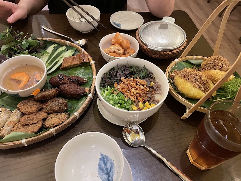 Bếp Chay Huệ Nhiên - Vegan & Vegetarian Restaurant - Bếp Chay Huệ Nhiên - Vegan & Vegetarian Restaurant 39 P. Hàng Quạt, Hàng Gai, Hoàn Kiếm, Hà Nội 10000, Vietnam