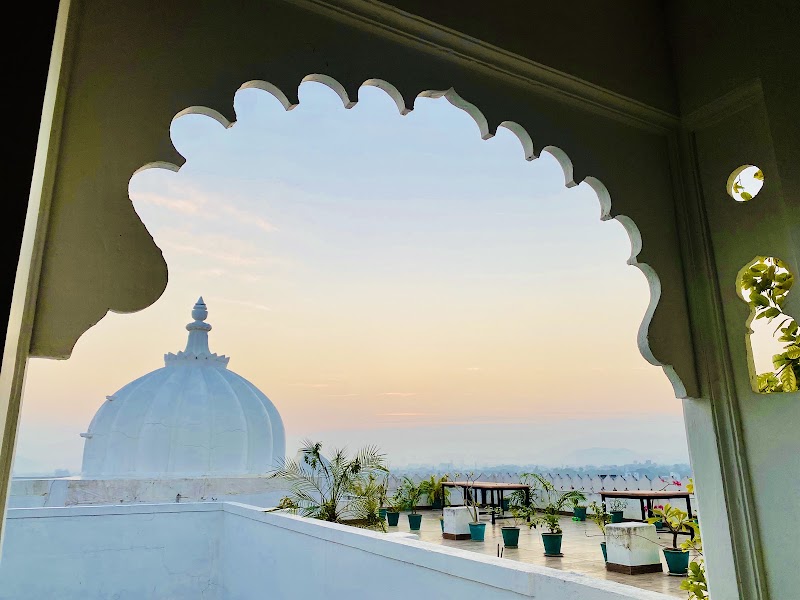 Hotel Kotra Haveli - Hotel Kotra Haveli 12 Surya Marg Opp. Jagdish Temple Kasaro Ki Ol, Old City, Rao Ji Ka Hata, Udaipur, Rajasthan 313001, India