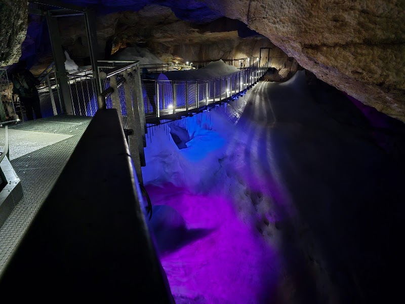 Mammut Cave - Mammut Cave, Winkl 38, 4831 Obertraun, Austria