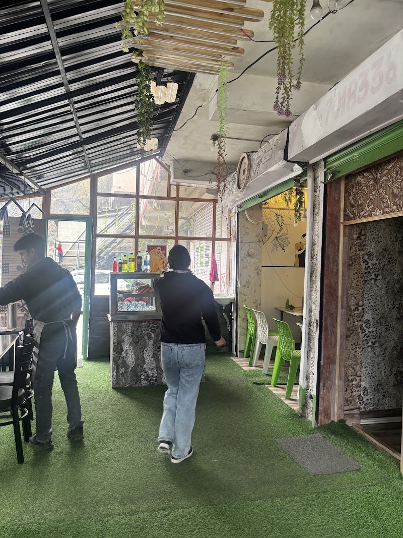 The Little Hut Cafe - The Little Hut Cafe Lutuksha, Bhaba Nagar, Kangosh, Himachal Pradesh 172115, India
