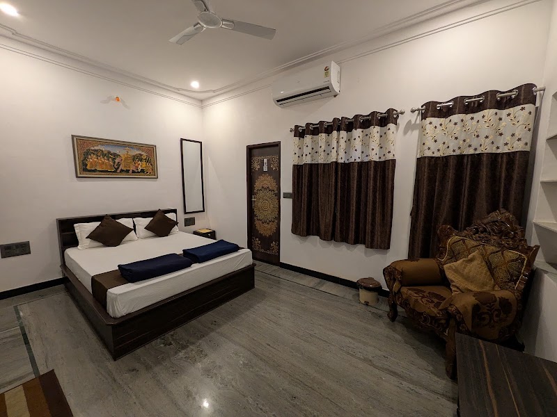 Gitanjali Homestay - Gitanjali Homestay Nathi Ghat I, S Hareshwar Mahadev temple, 6, Brahmpol Rd, Ambamata, Udaipur, Rajasthan 313001, India