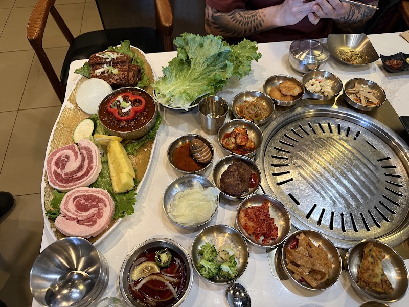 Seoul K-B.B.Q.& HotPot - Seoul K-B.B.Q.& HotPot, 2080 S Havana St, Aurora, CO 80014, USA