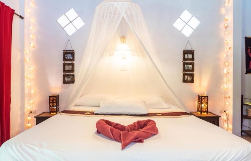 Alcove bungalow - Alcove bungalow, 15 Hinkong beach, 1, Tambon Ko Pha-ngan, Koh phangan, Chang Wat Surat Thani 84280, Thailand