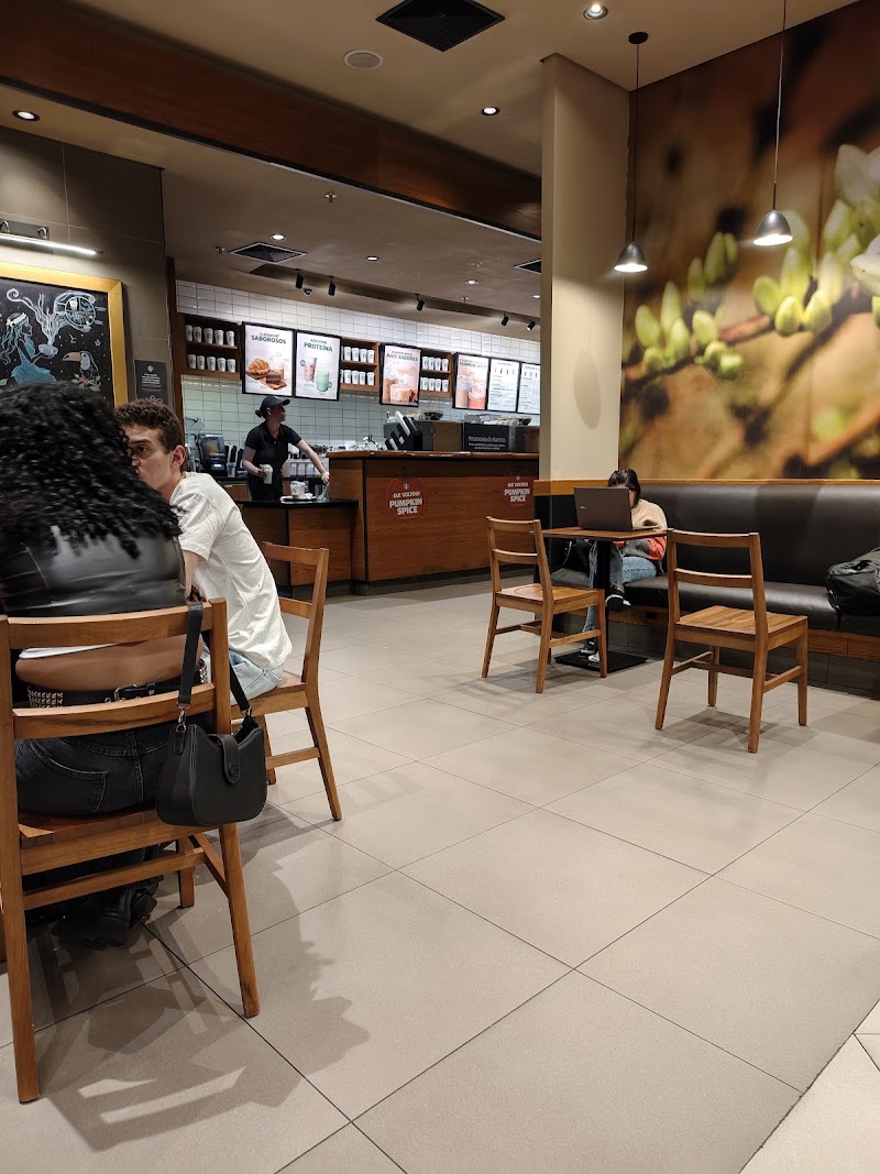 Starbucks - Starbucks, Av Jose Pinheiro Borges S/N Pavmto: 2 Espaço Comercial 216 - Itaquera, São Paulo - SP, 08220-900, Brazil