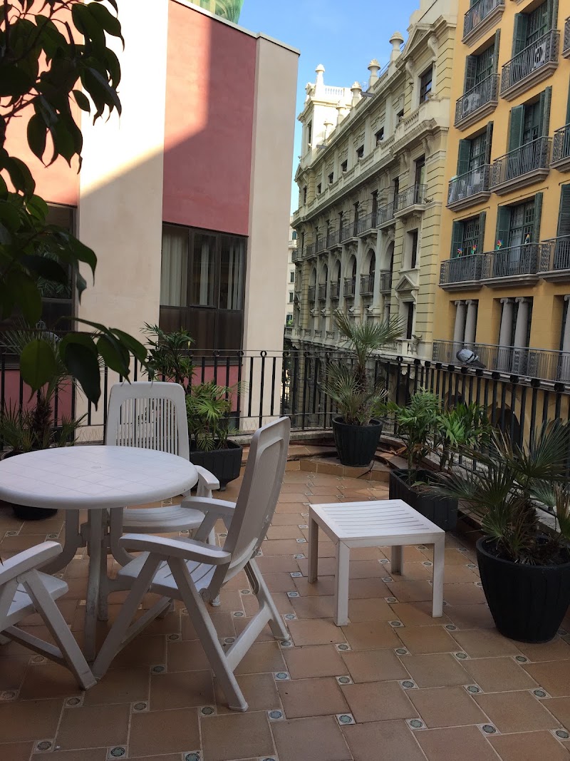Hotel Regencia Colon - Hotel Regencia Colon Carrer dels Sagristans, 13, 17, Ciutat Vella, 08002 Barcelona, Spain