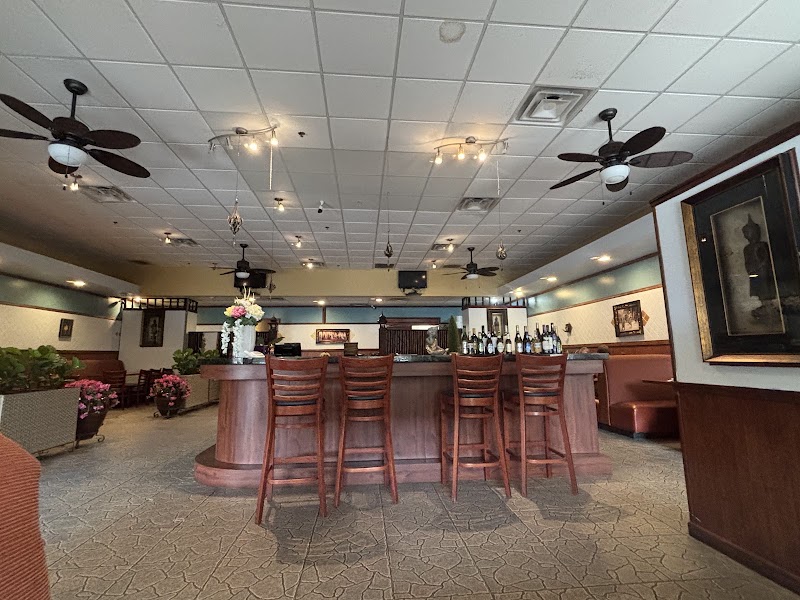 Charm Thai Cuisine - Charm Thai Cuisine 460 Crosstown Drive, Peachtree City, GA 30269, USA